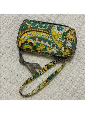 VERA BRADLEY wristlet wallet lemon parfait quilted cloth zip around yellow green